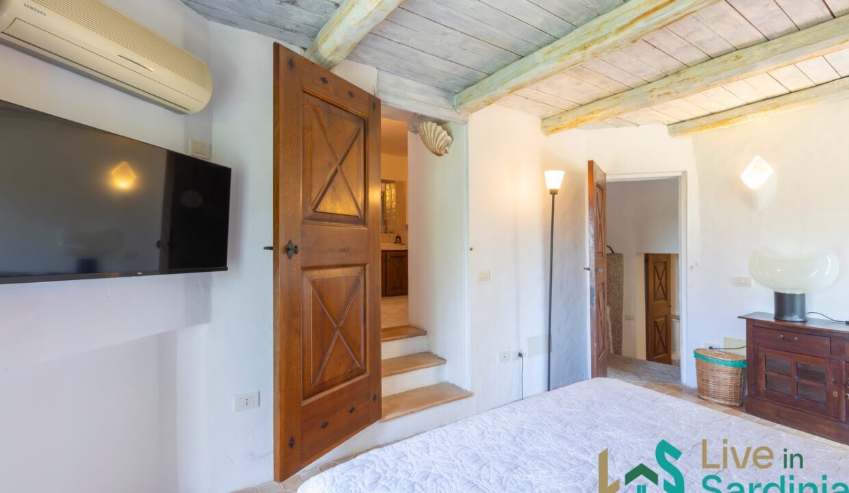 Sea-View-Villa-for-Sale-in-La-Celvia-Porto-Cervo (36)