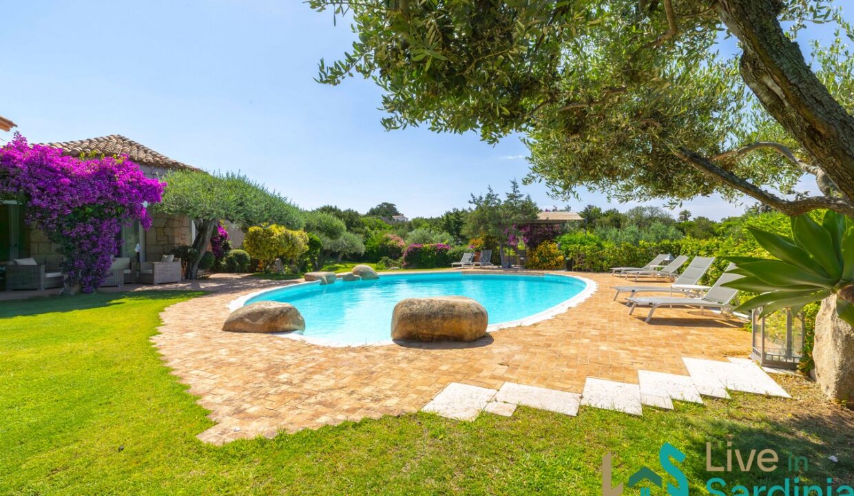 Sea-View-Villa-for-Sale-in-La-Celvia-Porto-Cervo (7)