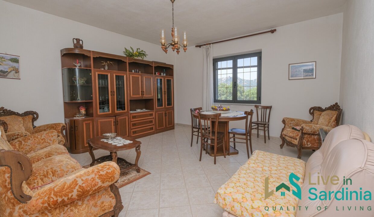 Country-Home-For-Sale-Monti (40)