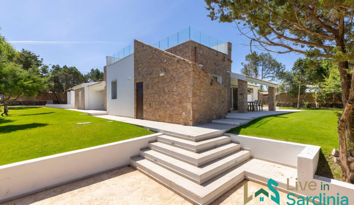 Sea-View-Villa-For-Sale-In-Aglientu