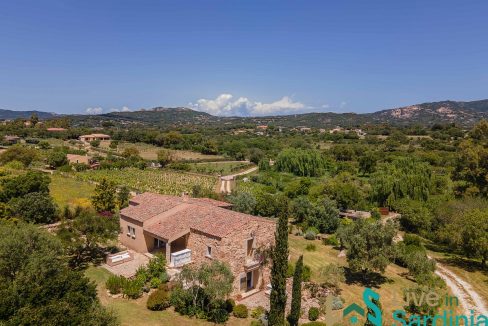 country-house-in-san-pantaleo-costa-smeralda.jpg