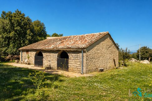 Sardinian stazzo with private garden and outdoor patio